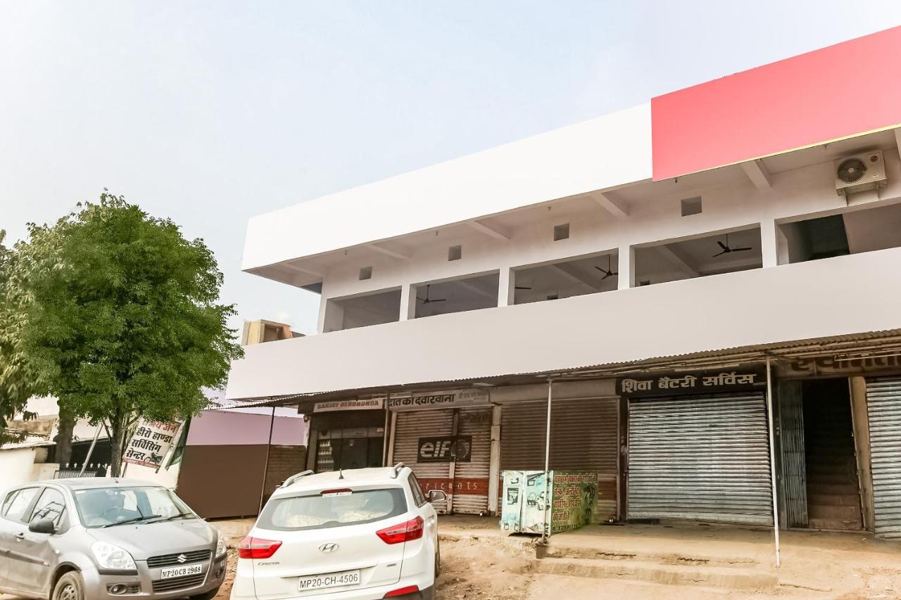 Oyo 69647 Yash Lodge Jabalpur Exterior photo
